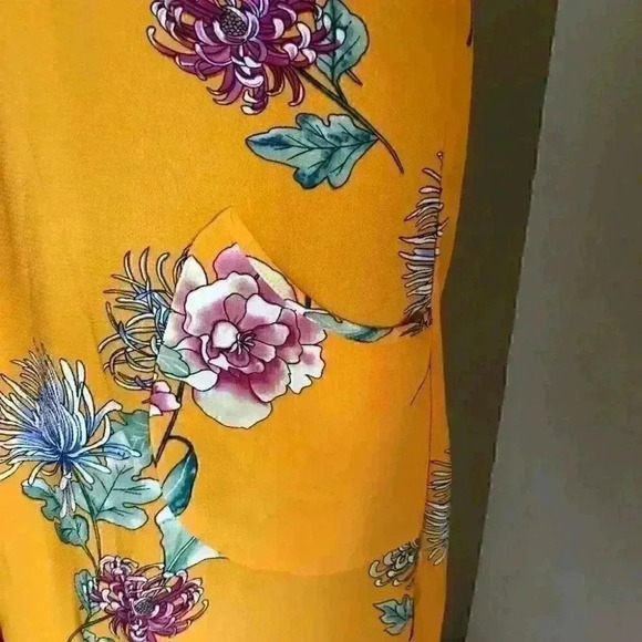 BluHeaven Yellow Flower Garden inspired long sleeve V-neck Top Women  Small - Picture 3 of 7